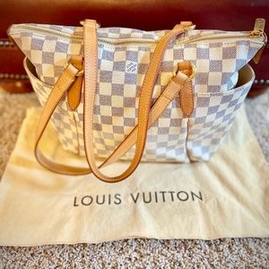 BRAND NEW Louis Vuitton Damier Azur Totally PM